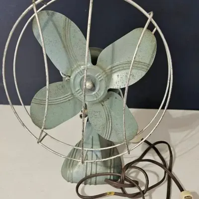Vintage Dominion Green Electric Desk Fan