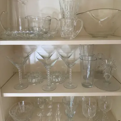 Cocktail Hour & Entertaining Glassware Lot: Stemware, Tumblers & Bar Glasses