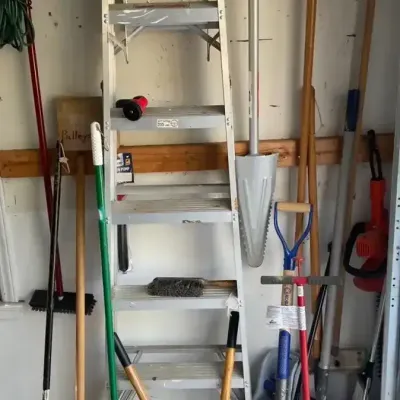 Outdoor Garden Tools – Essential Ladder, Yard Rakes, Shovels & Pruners