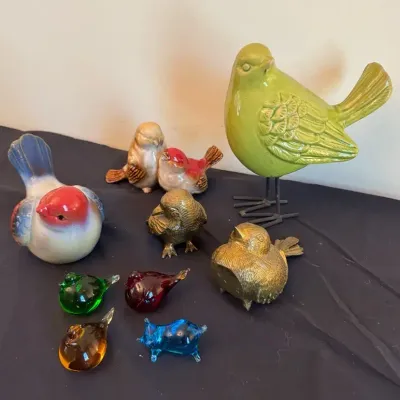 Assorted Glass & Ceramic Bird Figurine Lot: Blown Glass Sculptures, Songbirds & Accents