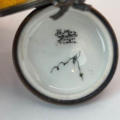 LOT 83: Vintage Limoges Apple Trinket Box