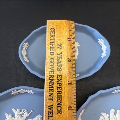 LOT 55: Wedgewood Collection: Jasperware along w/Etruria & Barlaston Queen's Ware Trumpet Vases