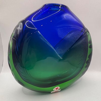 LOT 72: Hand Crafted Art Glass Beranek Cobalt Blue & Green Vase