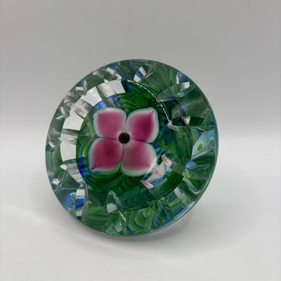 LOT 64: Youghiogheny Floral Diamond Shaped Art Glass Papeweight signed T. Trigs 2001