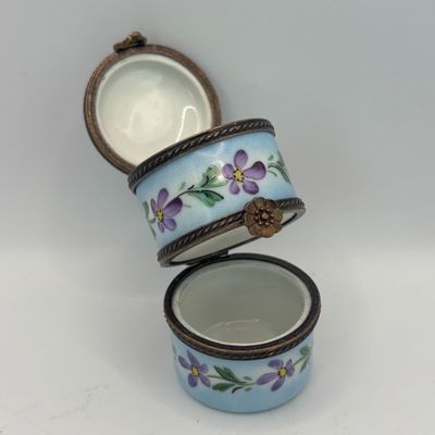 LOT 78: Vintage Limoges Trinket Boxes: Two-Tier Floral & Pink Floral