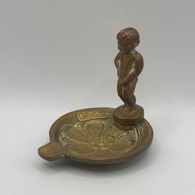 LOT 67: Vintage Floral Chinoiserie Style Geen Enamel & Gold Tone Table Lighter, Brass Manneken Pis Souvenir Ashtray & Peacock...