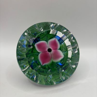 LOT 64: Youghiogheny Floral Diamond Shaped Art Glass Papeweight signed T. Trigs 2001