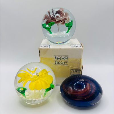LOT 106: Yellow & Purple Flower Badash Paperweights & Galaxy Sphere Style Paperweight