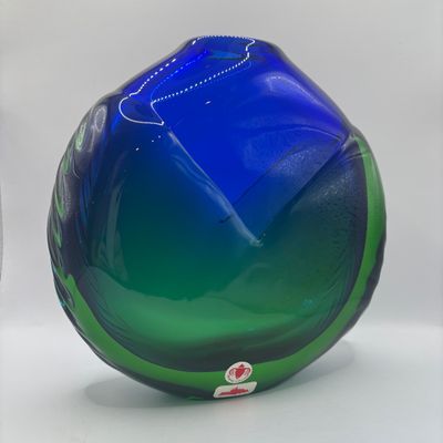LOT 72: Hand Crafted Art Glass Beranek Cobalt Blue & Green Vase