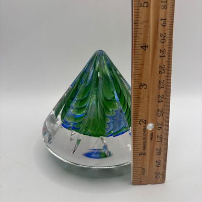 LOT 64: Youghiogheny Floral Diamond Shaped Art Glass Papeweight signed T. Trigs 2001