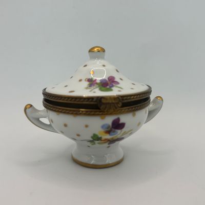 LOT 85: Vintage Limoges Trinket Boxes & More: 2 signed/marked & unmarked