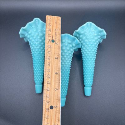 LOT 60: Fenton Turquoise Hobnail 3-Horn Epergne Vase/Bowl
