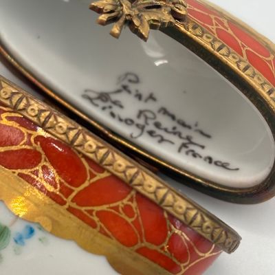 LOT 86: Vintage Limoges Trinket Boxes: Floral Heart & Vanity
