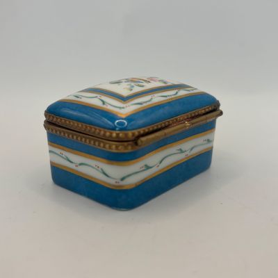 LOT 87: Vintage Limoges Trinket Boxes: Blue & Gold Floral along w/ Diamond Trellis Pattern
