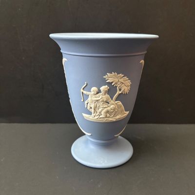 LOT 55: Wedgewood Collection: Jasperware along w/Etruria & Barlaston Queen's Ware Trumpet Vases