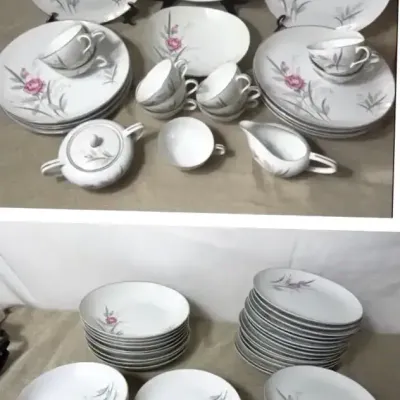 Vintage Windsor Rose Fine China Dish Set 
