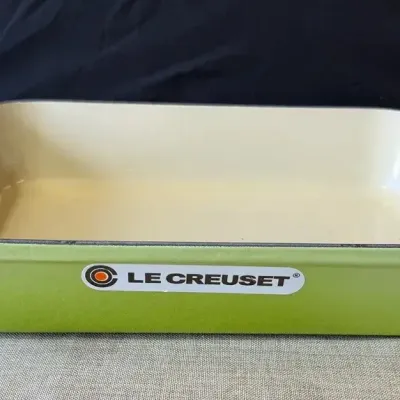 Lime Green Le Creuset Baking Cake Pan 