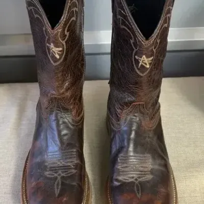 Ariat Boots (size 9)