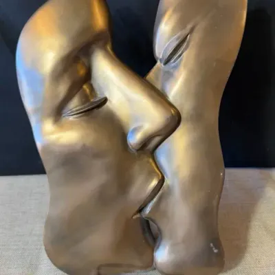 Vintage Fiesta Studios Lovers Kiss Plaque, (crafted in a cold-cast bronze finish) 