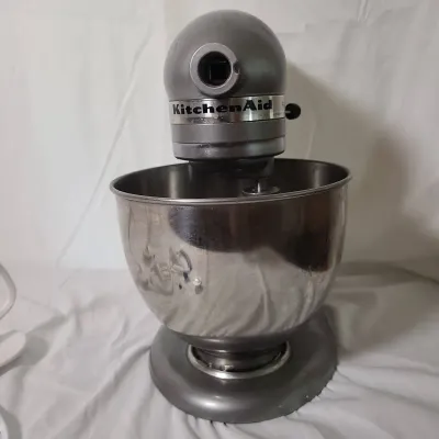 KitchinAid Artisan Mixer