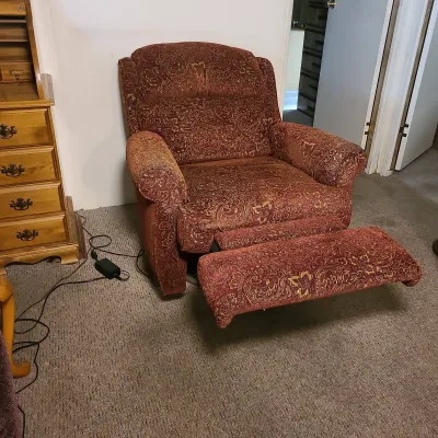 Lane Home Furnishings Reclining Chair