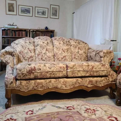 Floral Pattern Loveseat