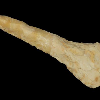Lot of 2 Points: 2 1/2" Colorful Drill, Pike Co., Missouri, Great Workmanship; 1 3/8" Blunt, Clark Co., Missouri, Great Color