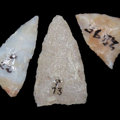 Lot of 3 Triangular Fresno Points, J.J. Currie Ranch, Randall Co., Texas, Palo Duro Canyon, Thomas Draw at Big Falls Sites