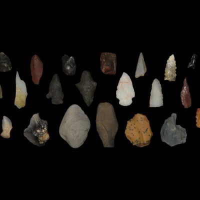 Lot of Scrapers, Points, and Broken Points, Various Chert Types, Great Study Pieces