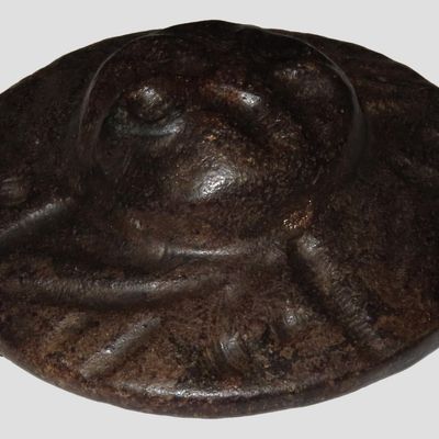 3 3/8" Hongshan Culture Black Magnetic Flying Saucer / UFO, Reported Meteorite