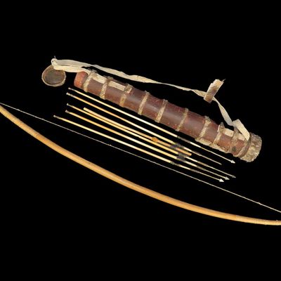 41 1/2" Bow with Arrows and 20" Quiver, Native to Africa
