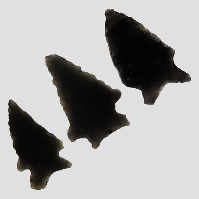 Lot of 3 Elko Eared Bird Points, Obsidian, Modoc Co., California, Ex. Vernon Leudke Collection