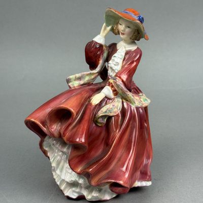 Royal Doulton Porcelain Top o' the Hill Figurine
