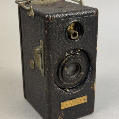 Ansco Memo Leatherette Box Camera