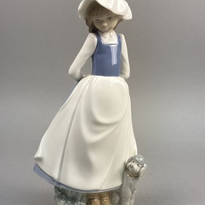 Nao Lladro Porcelain Poodle Figurine