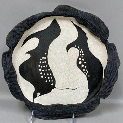 Textured Studio Ceramic Wall Charger