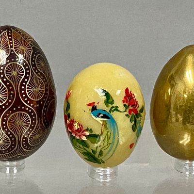 3 Decorative Stone Brass & Lacquer Eggs