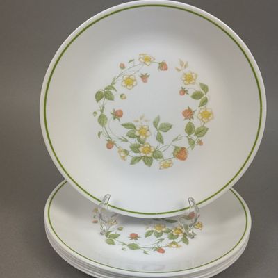 Corelle Strawberry Sundae Salad Plates