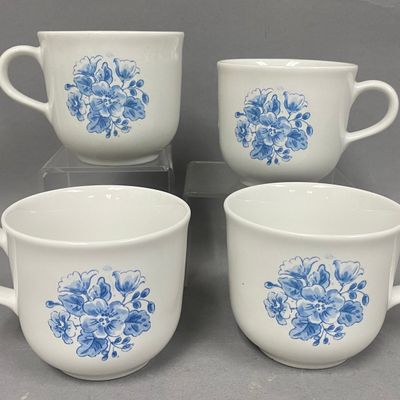 Corelle Coordinates Country Cornflower Stoneware Mugs