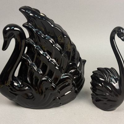 Red Wing Pottery Black Swan Planter & Figurine