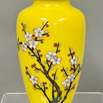 Sato Cloisonne Japanese Yellow Enamel Vase