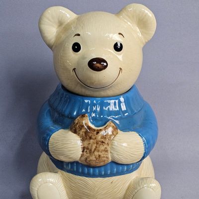 Metlox Bear Cookie Jar
