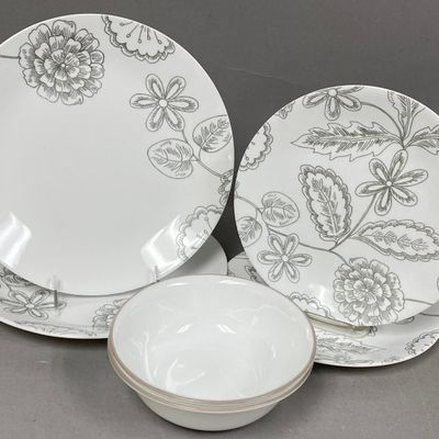 Corelle Reminisce Vitrelle Floral Dinnerware Set