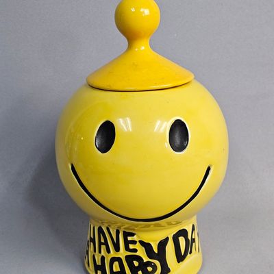 McCoy USA Smiley Face Cookie Jar