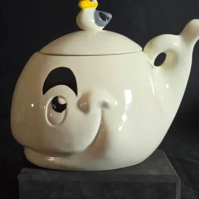 Metlox White Whale Cookie Jar