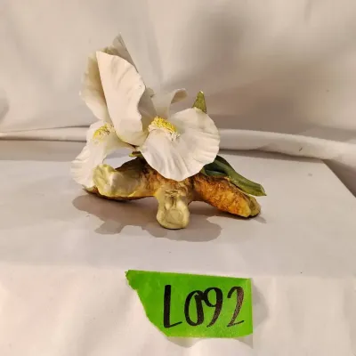 Vintage Italian Porcelain Iris