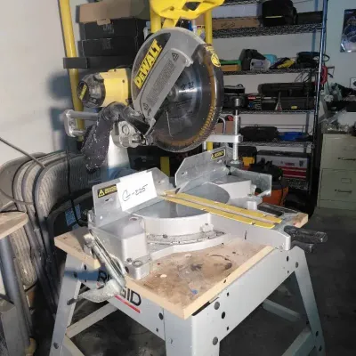 DeWalt 12-inch double-bevel sliding compound miter saw 