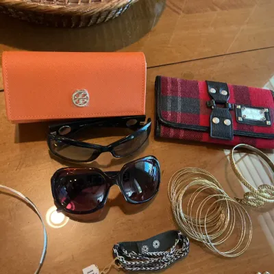 COSTUME JEWELRY ONLY.