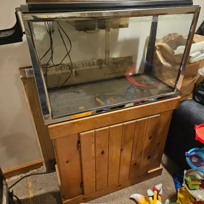 29 gallon fish tank including stand