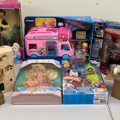 VTech Starlight Vacation Camper, Dolls, Littlest Pet Shop, and Disney Playsets (No Figures)